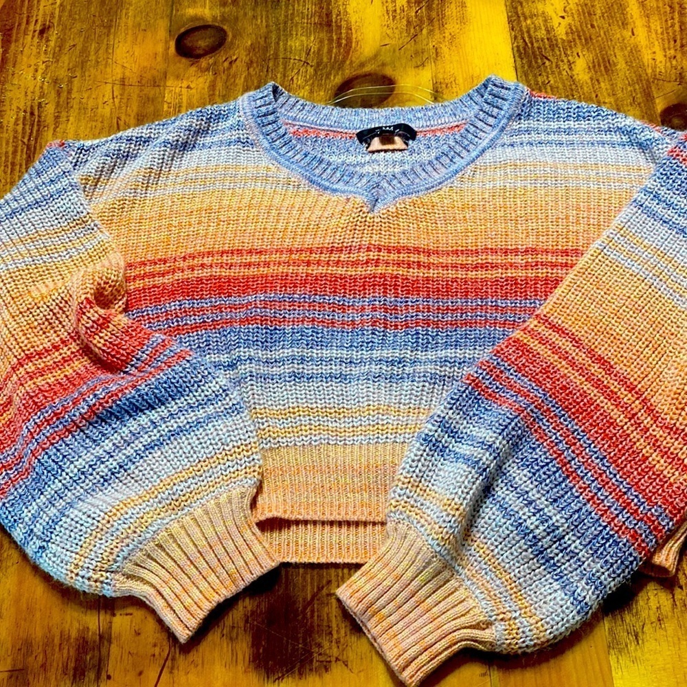 Cropped Knit Sweater Women’s Small. NWOT